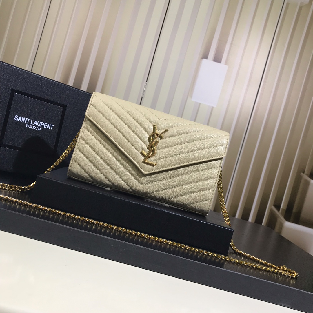 Y51 monogram chain wallet in grain de poudre embossed leather blanc vintage 377828 22.5 x 14 x 4 cm