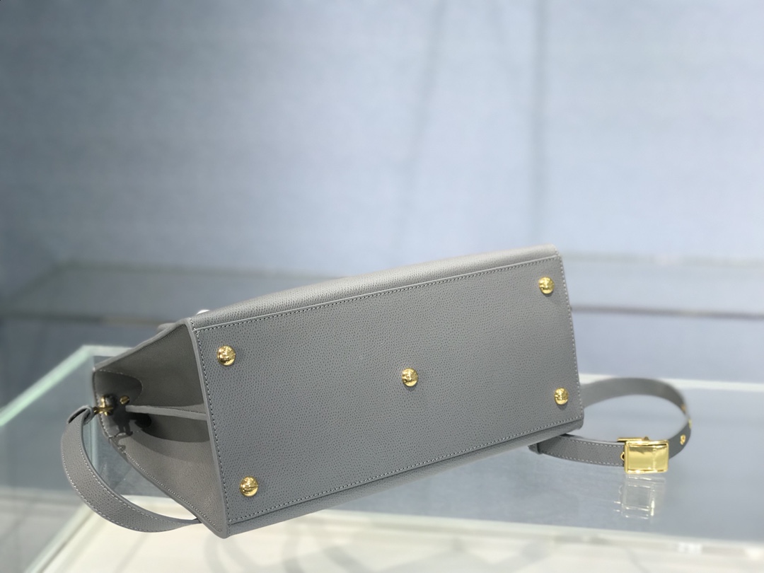 D10r large st honorÉ tote grey grained calfskin m9306 30 cm