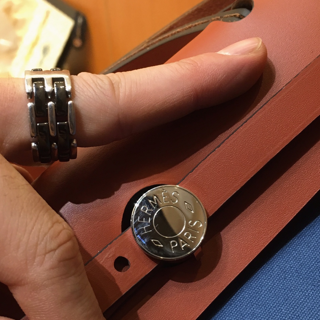 H**me5 herbag zip 31 pm retourne bag deep blue and dark brown 078971 25 x 31 x 10 cm