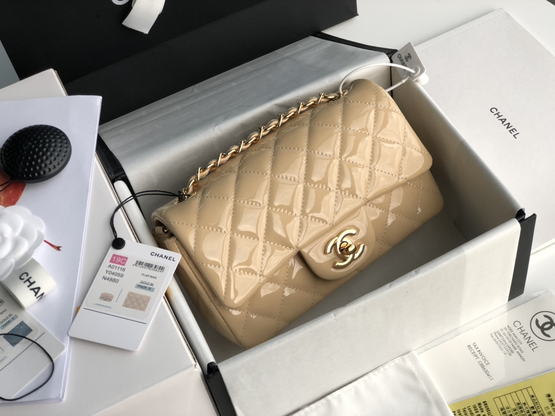 Ch**el cf mini patent calfskin & golden metal beige bag 20cm