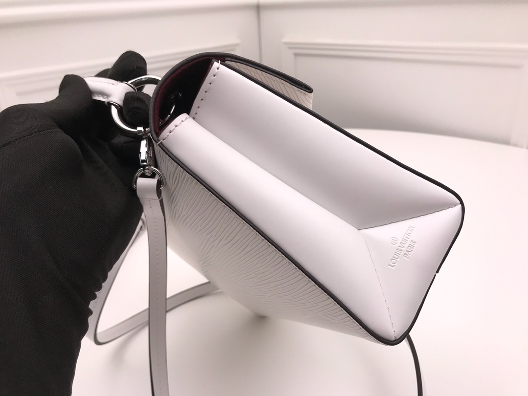 l0vis Vvtt0n pochette grenelle blanc m55978 23.5 x 16.0 x 8.0 cm