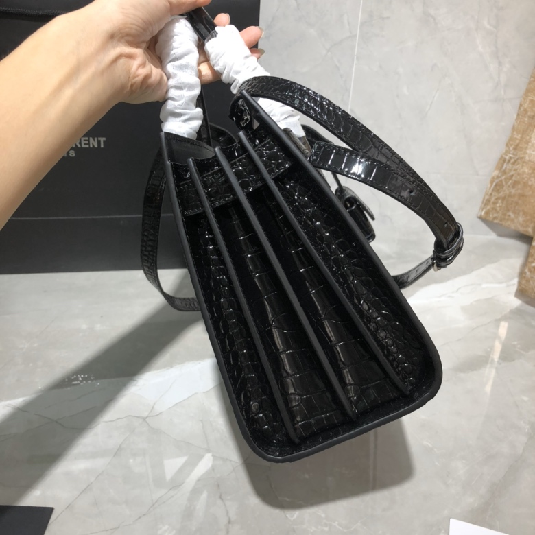 Y51 classic sac de jour baby in crocodile embossed matte leather black 421863 26 x 20.5 x 12.5 cm