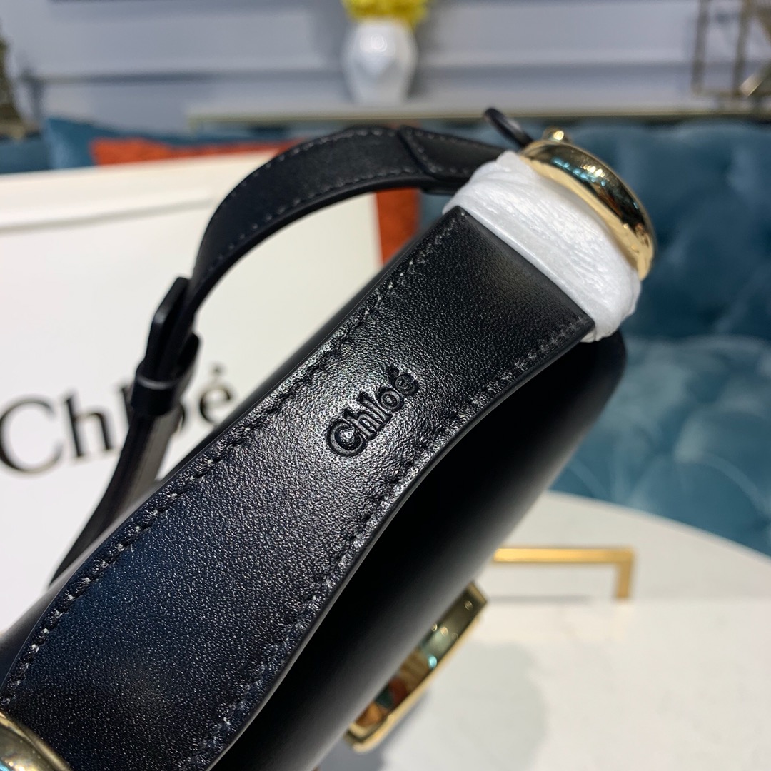 CHLOE MINI C BAG In Shiny & Suede Calfskin Black CHC19US193 16.5 x 5 x 14 cm