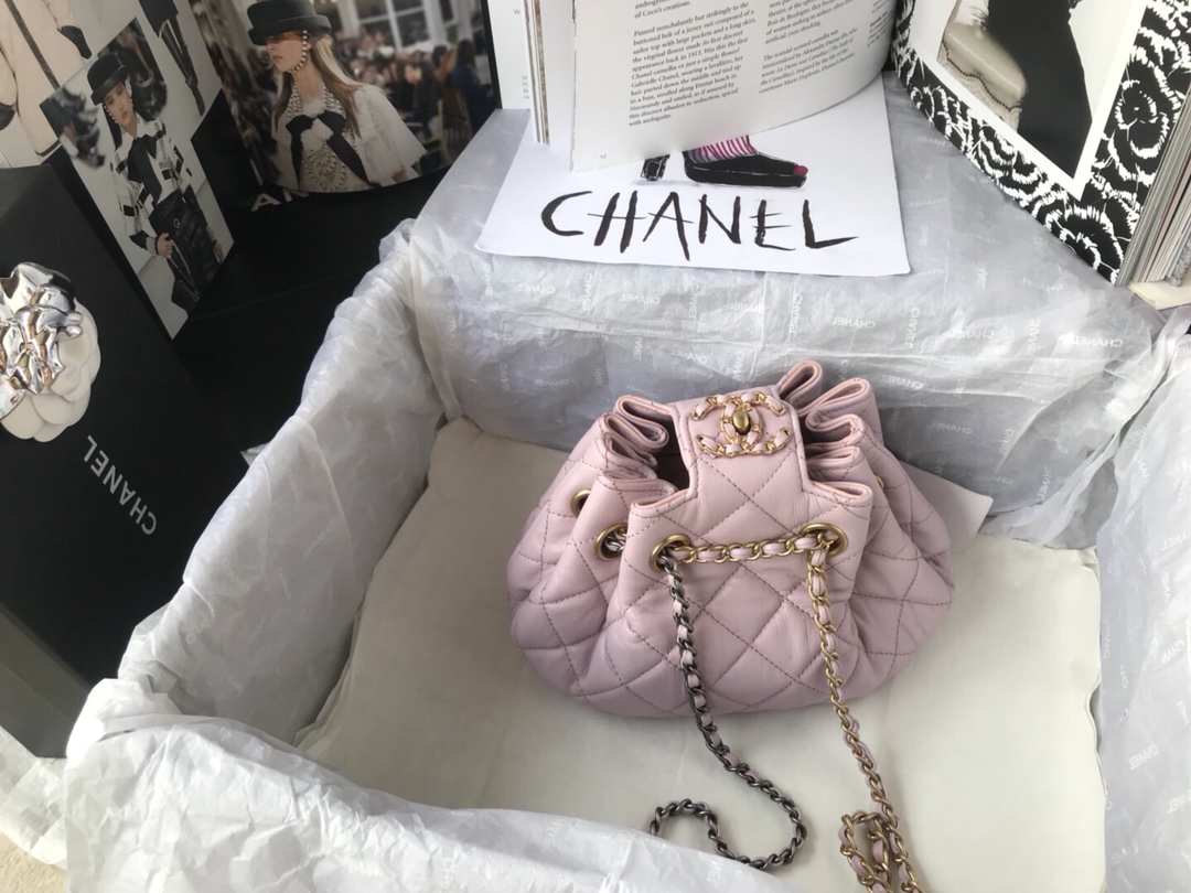 Ch**el mini drawstring bag in pink as1802 20 x 17 x 10 cm