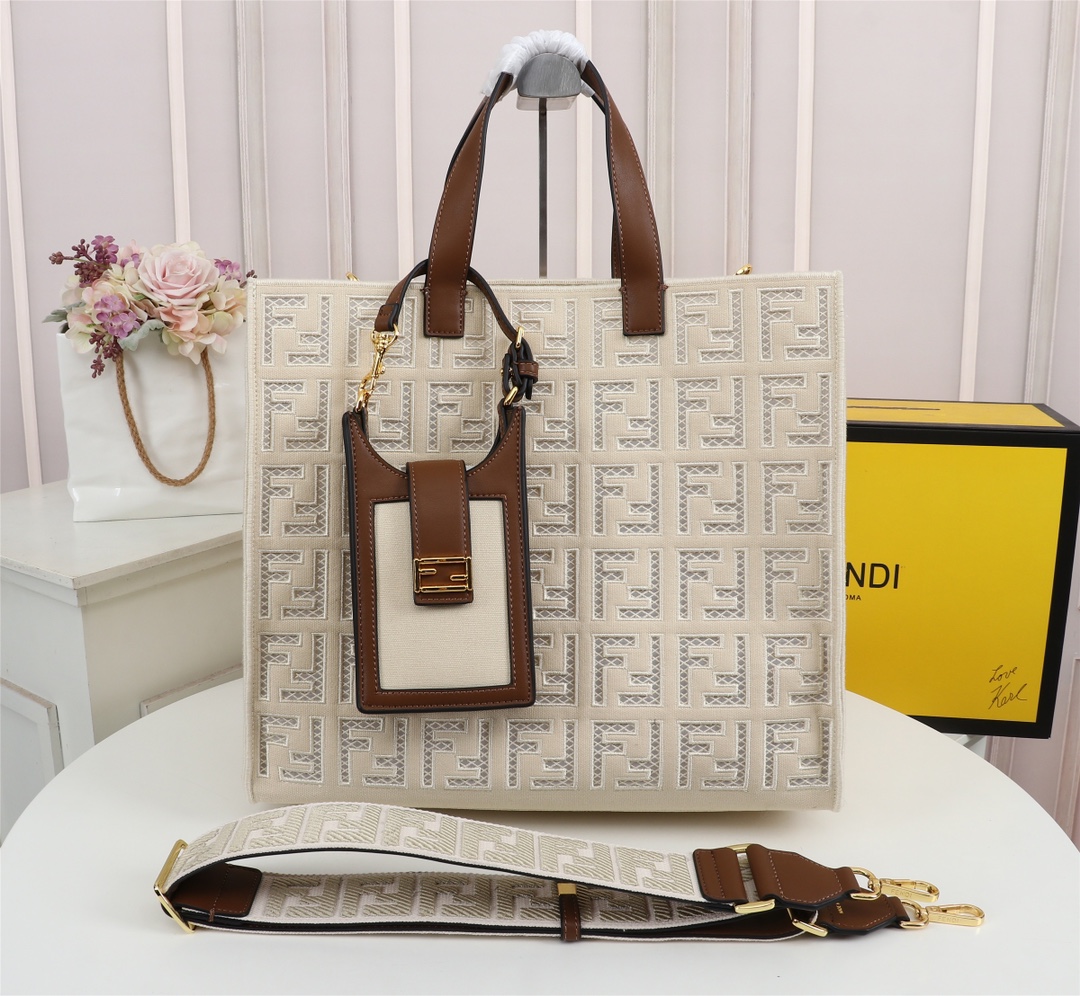 F**di spring summer 2021 tote bag monogram white 38 x 34 x 20 cm