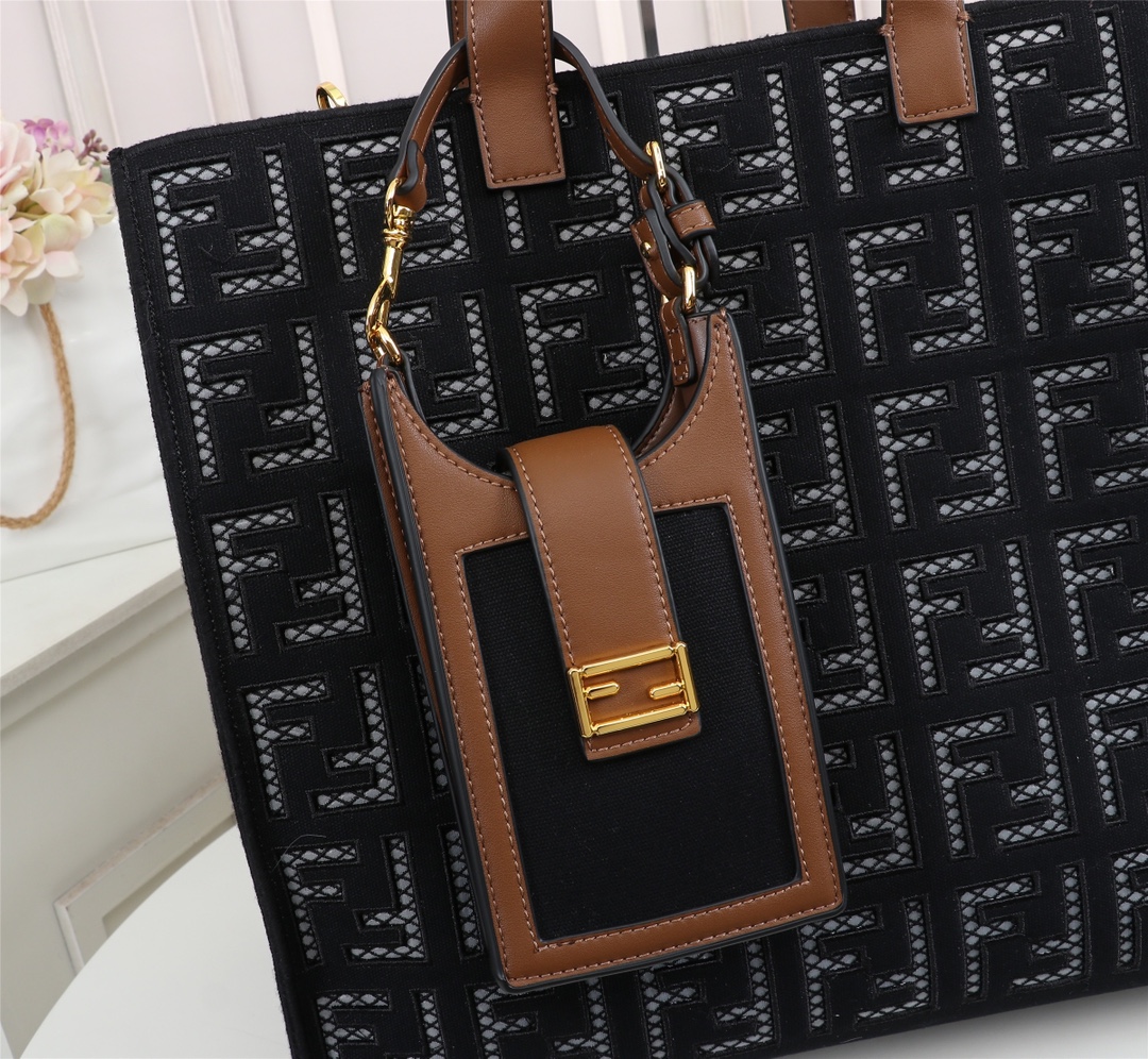 F**di spring summer 2021 tote bag monogram black 38 x 34 x 20 cm