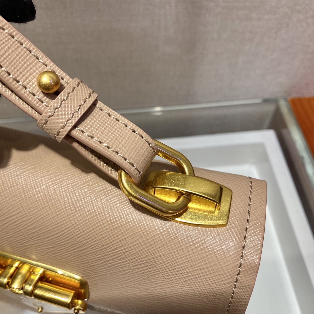 Pra*a saffiano leather symbole bag cameo beige 1bd270 20 x 14 x 7 cm