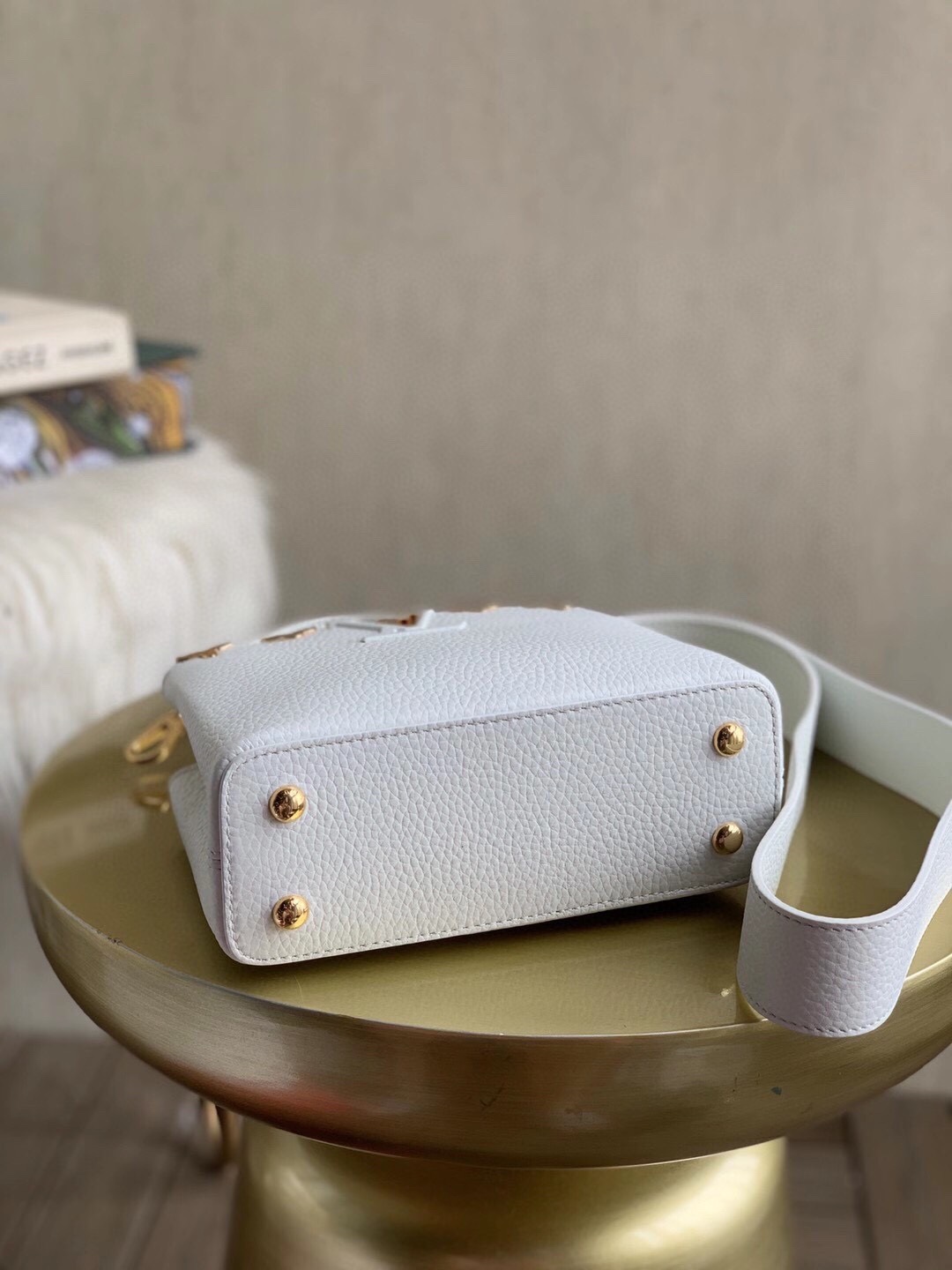 l0vis Vvtt0n capucines mini white m55854 21 x 14 x 8 cm