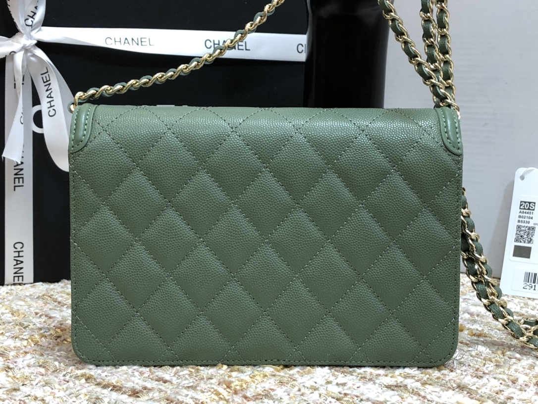 Ch**el cc filigree woc grain leather seafoam a84451 19.5 × 3.5 × 12 cm