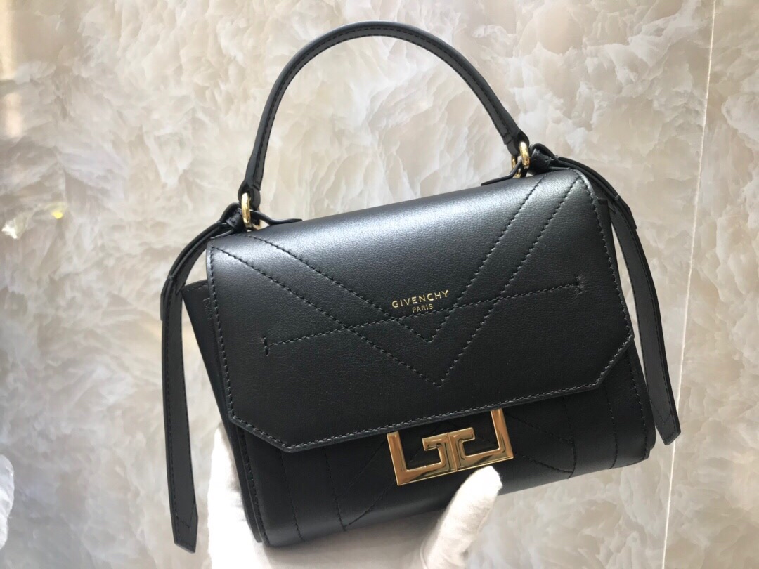 GIVENCHY SMALL EDEN BAG Black 19 × 14 × 5.5 cm