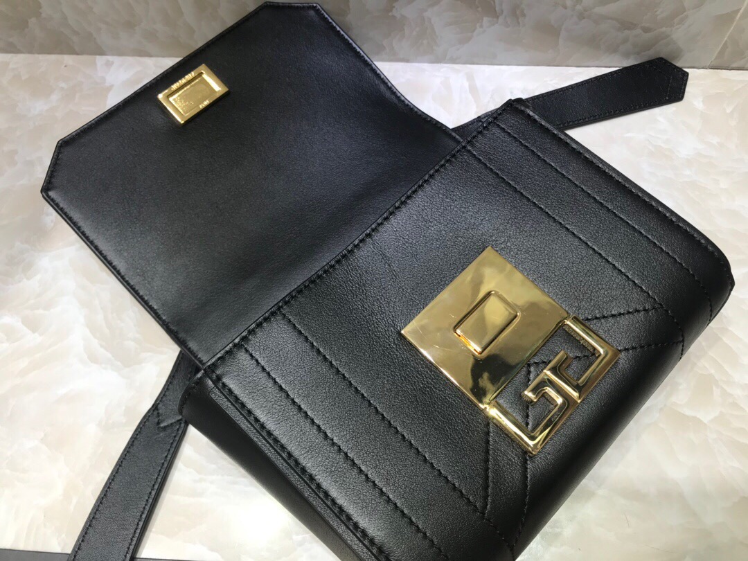 GIVENCHY SMALL EDEN BAG Black 19 × 14 × 5.5 cm