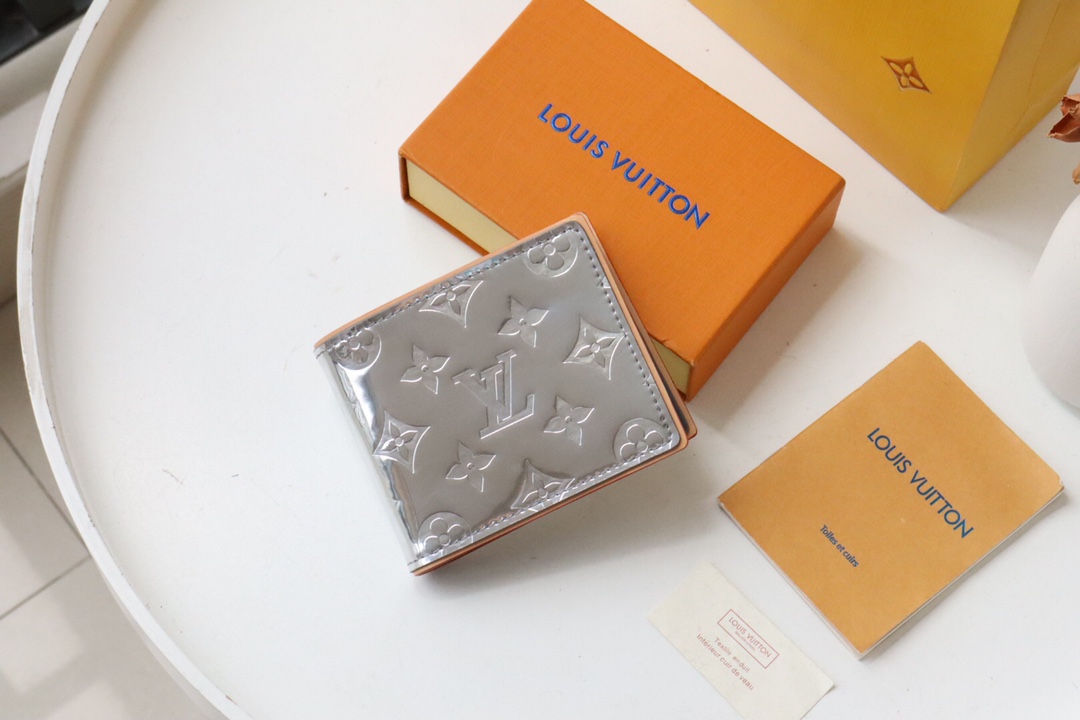 l0vis Vvtt0n slender wallet monogram mirror canvas m80806 11 x 8.5 x 2 cm