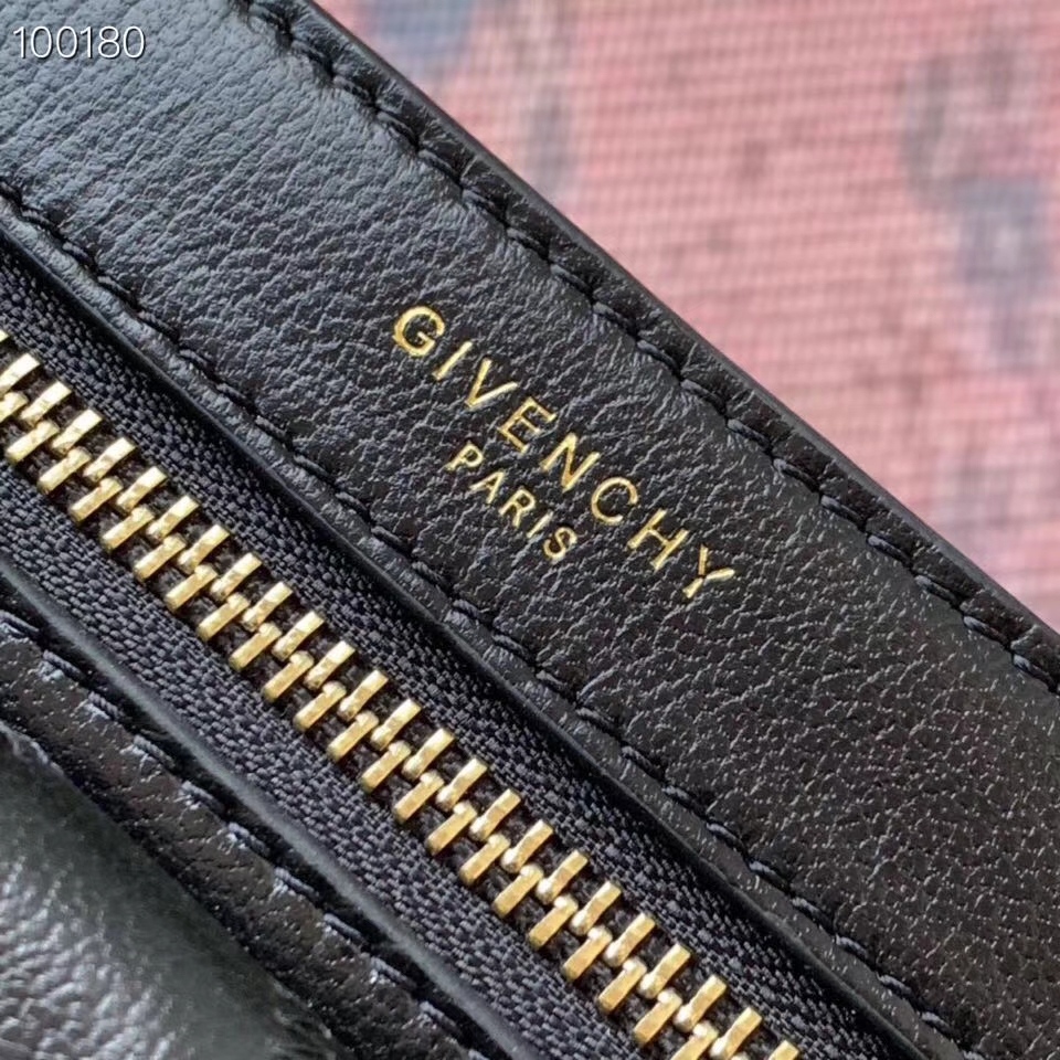 GIVENCHY POCKET BAG IN LEATHER Black 22 x 13 x 7 cm