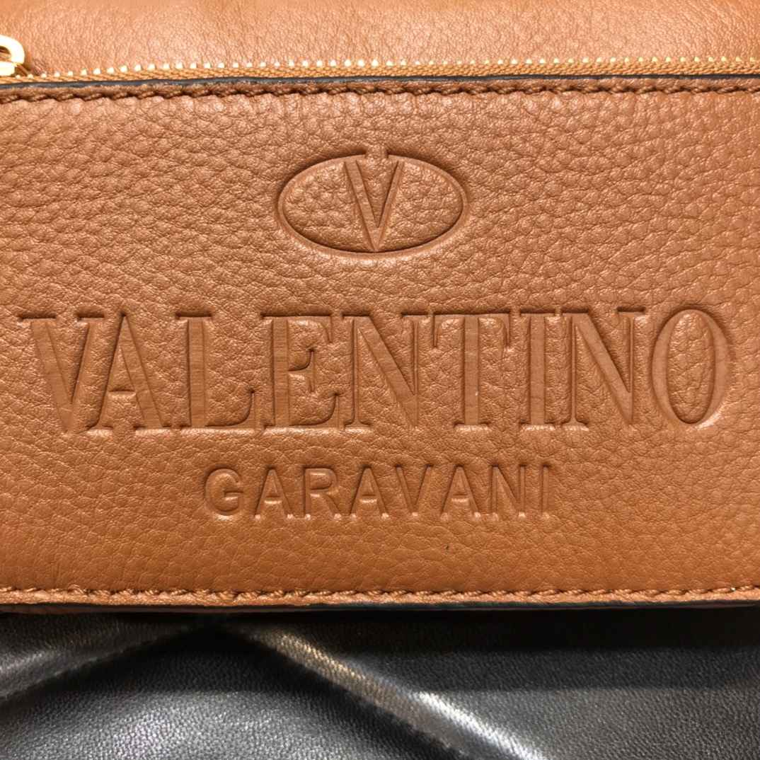 Va1e*ntin0 small garavani identity belt bag in leather brown vy0b0954qpt 19 x 4 x 10 cm