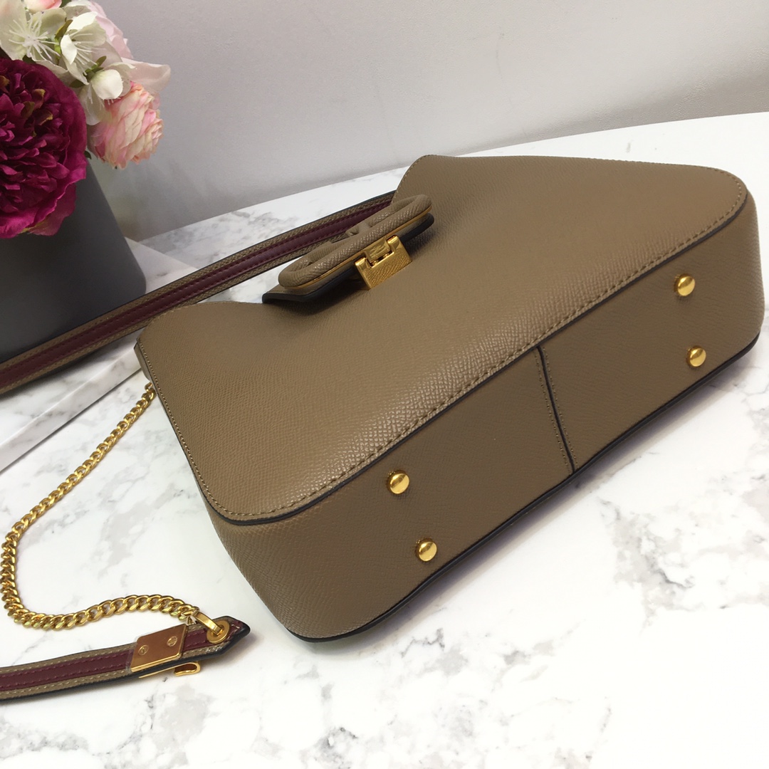 Va1e*ntin0 garavani vsling shoulder bag dark beige wb0f17hfb 24 x 6 x 21 cm