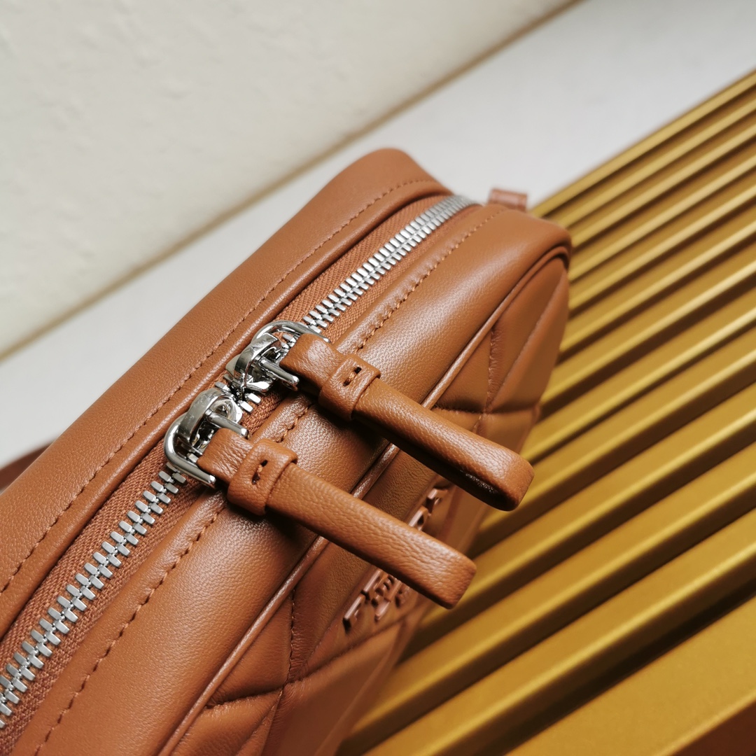 Pra*a spectrum shoulder bag quilted nappa leather brown 1bh141 13.5 x 21 x 8 cm