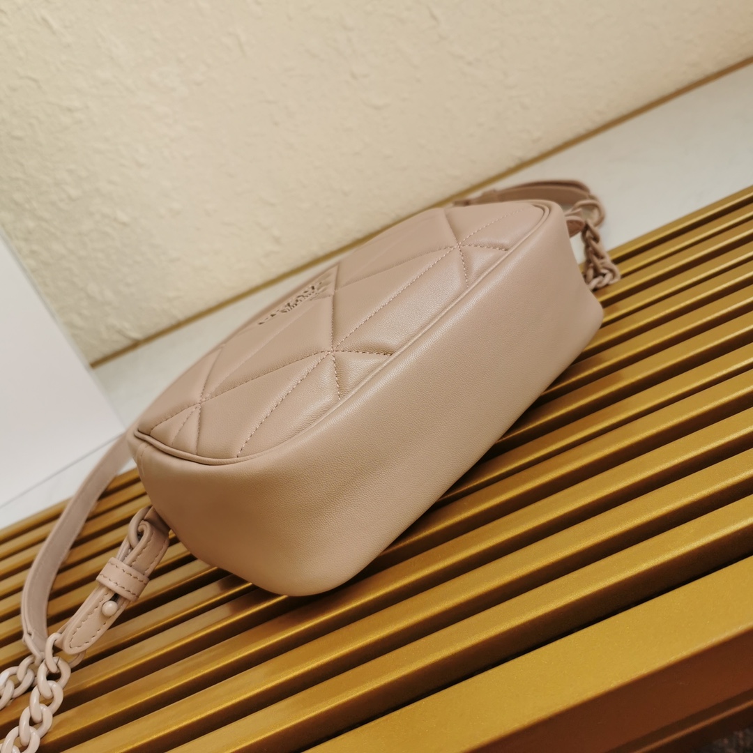 Pra*a spectrum shoulder bag quilted nappa leather light beige 1bh141 13.5 x 21 x 8 cm