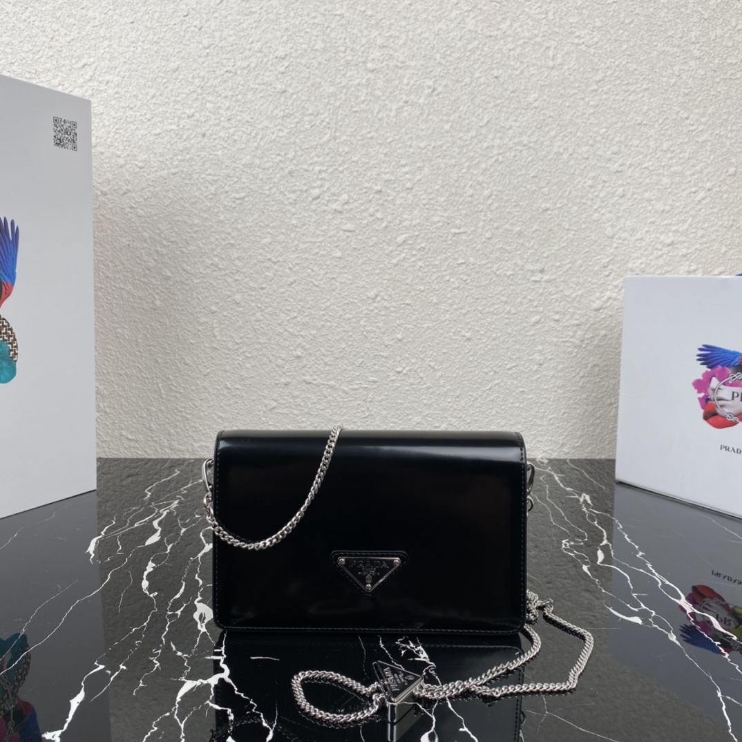 Pra*a brushed nappa leather shoulder bag black 1bd307 19 x 10.5 x 3.5 cm