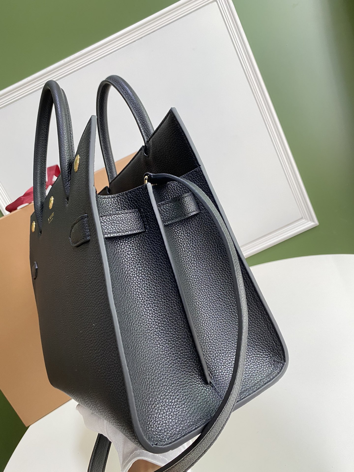 Bv*b*rry small leather two-handle title bag black 80246871 34 x 15 x 25 cm