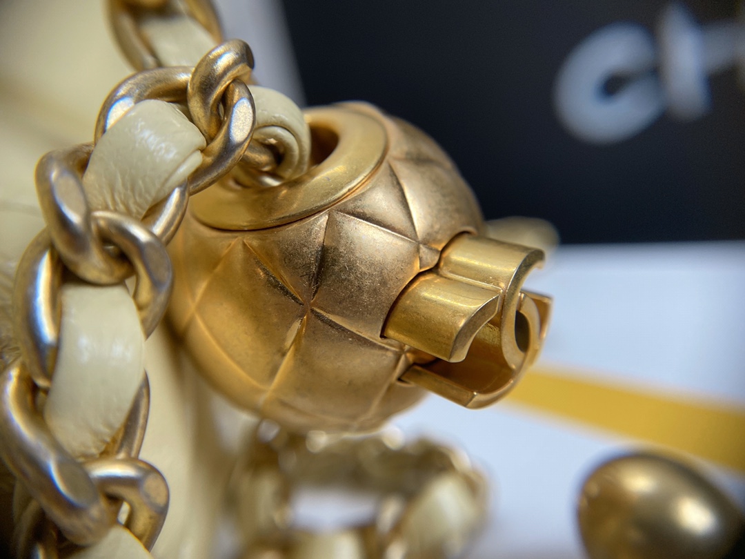 Ch**el small charm strap flap bag lambskin sunshine as1786 13 x 18 x 7 cm