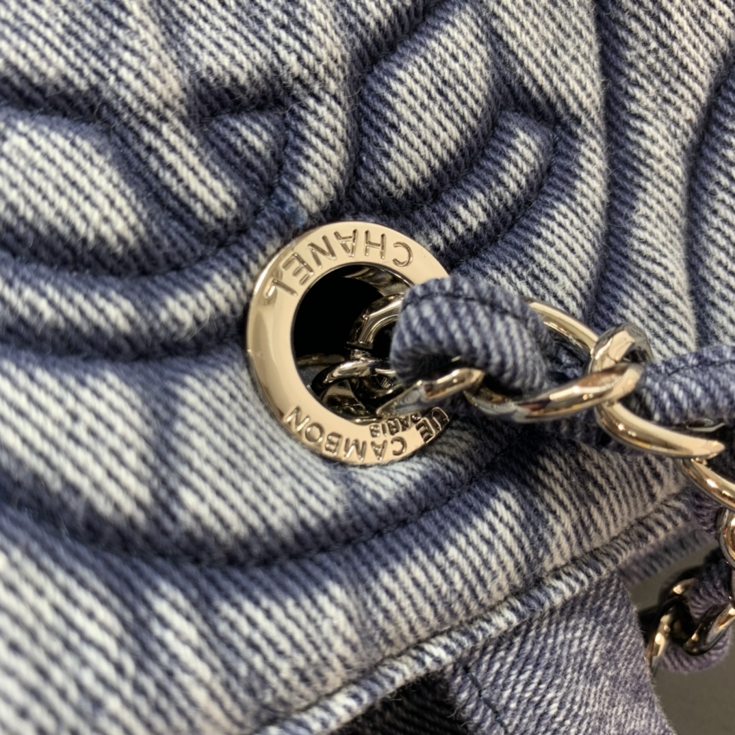 Ch**el washed denim cc wave shopping bag blue 2021 30 cm