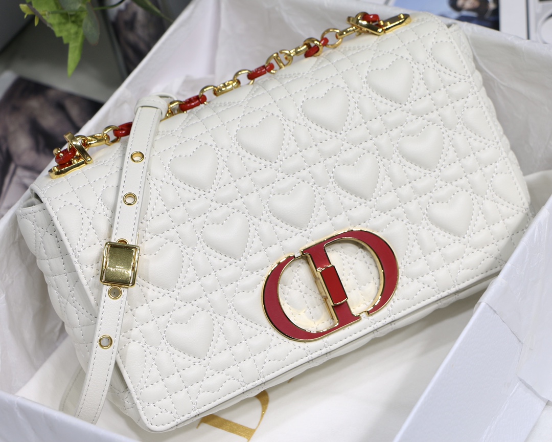 D10r medium D10ramour caro bag cannage calfskin with heart motif white m9242 25.5 x 15.5 x 8 cm