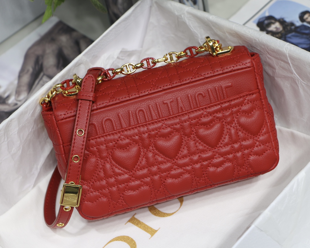 D10r small D10ramour caro bag cannage calfskin with heart motif red m9241 20 x 12 x 7 cm