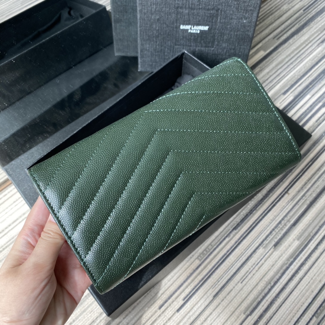 Y51 large monogram flap wallet in grain de poudre embossed leather green 372264 19 x 11 cm