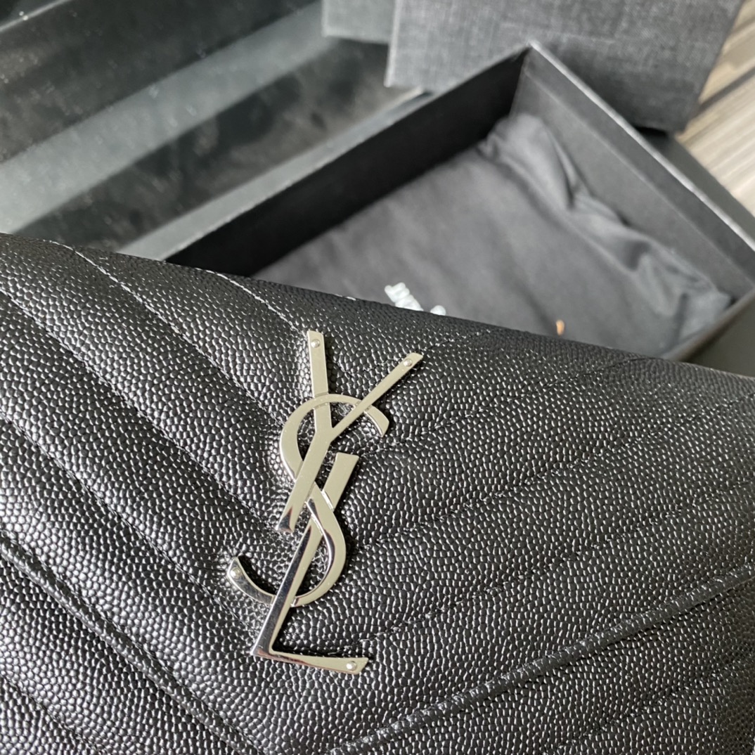 Y51 large monogram flap wallet in grain de poudre embossed leather silver metal 372264 19 x 11 cm