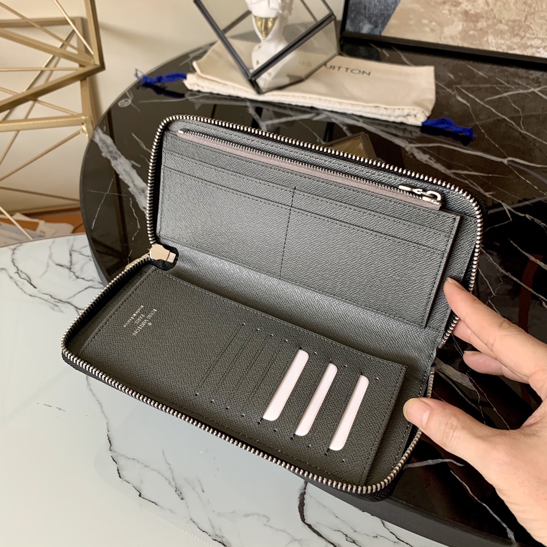 l0vis Vvtt0n vertical zippy wallet damier infini 3d white and black n60442 10 x 20 x 2 cm