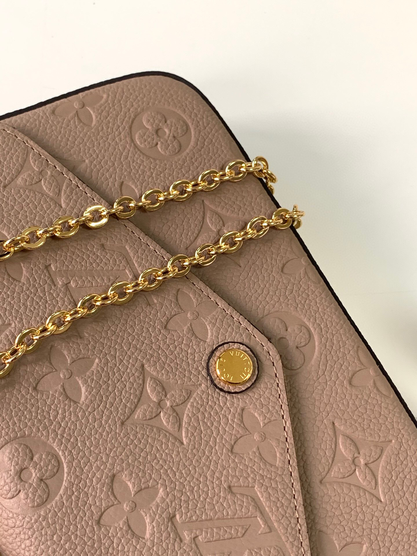 l0vis Vvtt0n fÉlicie pochette monogram empreinte leather beige m68697 21 x 12 x 3 cm