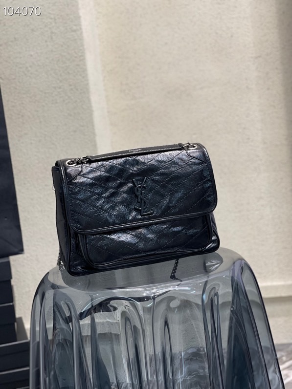 Y51 large crinkled vintage leather black 4988830 32 x 23 x 9 cm