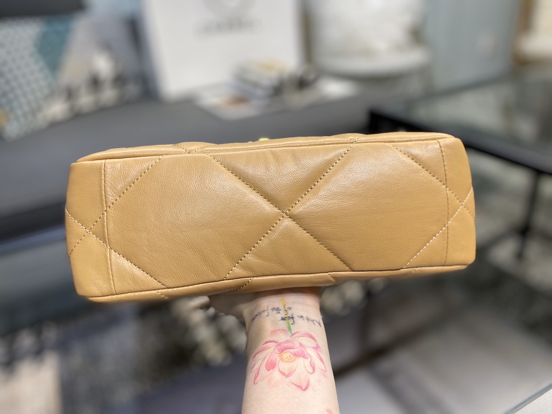 Ch**el 19 handbag lambskin brown as1160 26cm