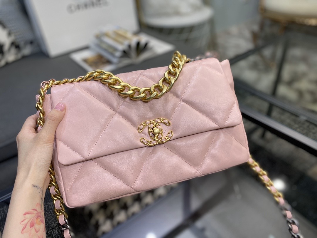 Ch**el large 19 handbag lambskin pink as1161 30cm