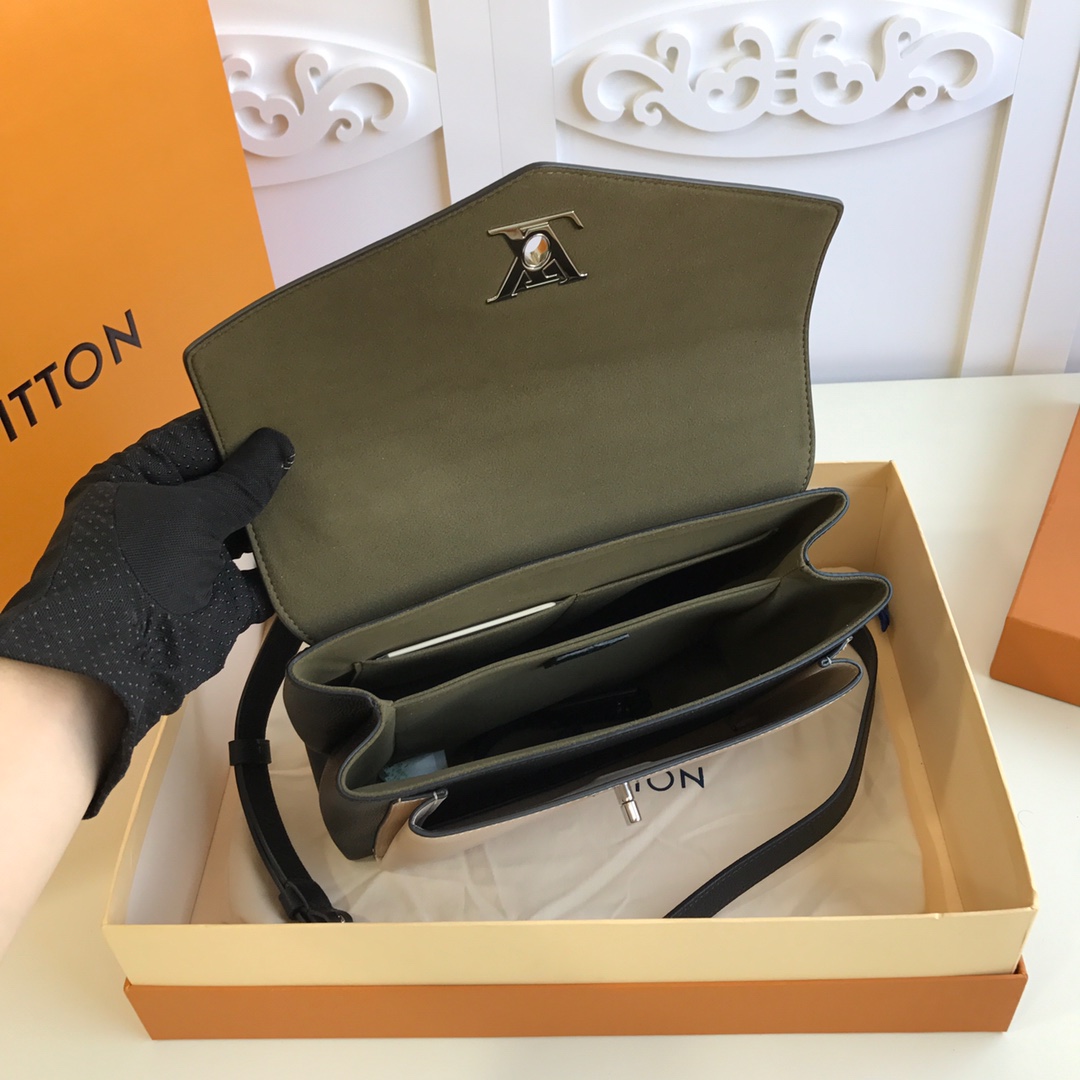 l0vis Vvtt0n mylockme satchel grained calfskin leather dark green and white m53197 28 x 20 x 11 cm