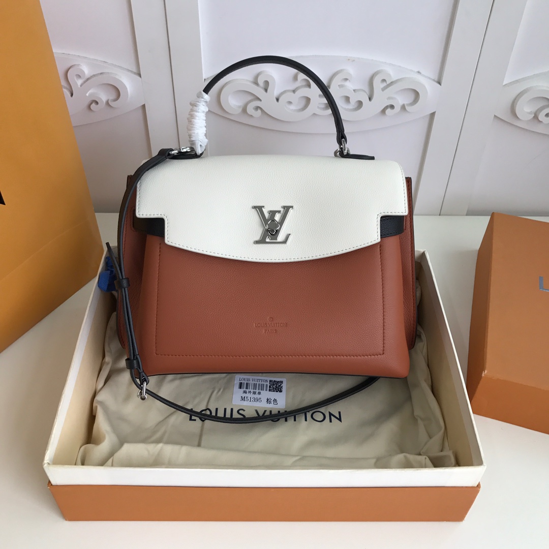 l0vis Vvtt0n lockme ever mm soft grained calfskin leather caramel and white m56094 33.5 x 21.5 x 14.5 cm