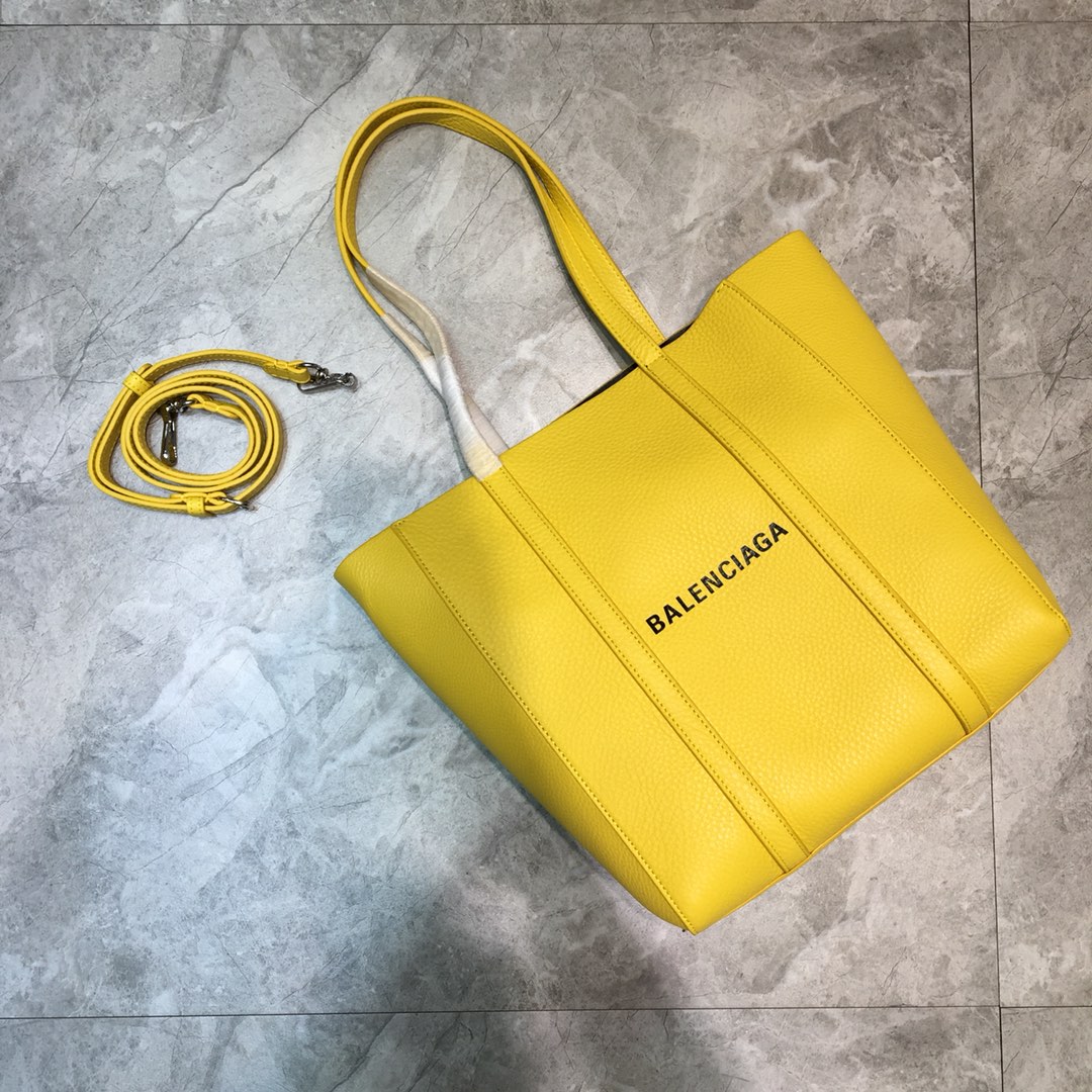 Ba1en*iaga women's everyday xs tote bag in yellow 551810 24.5 x 12 x 28 cm