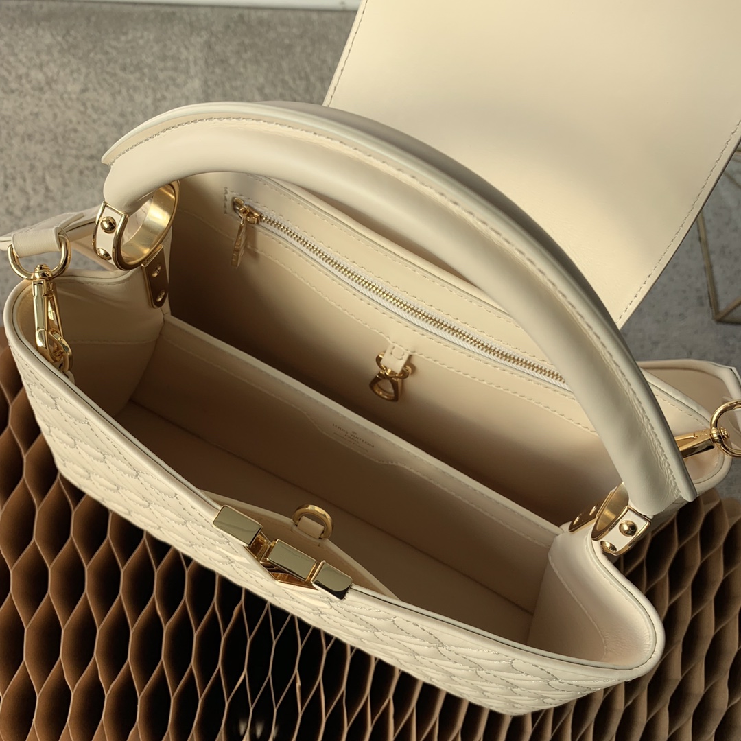 l0vis Vvtt0n capucines mm monogram flower creme m55366 31 x 20 x 11 cm