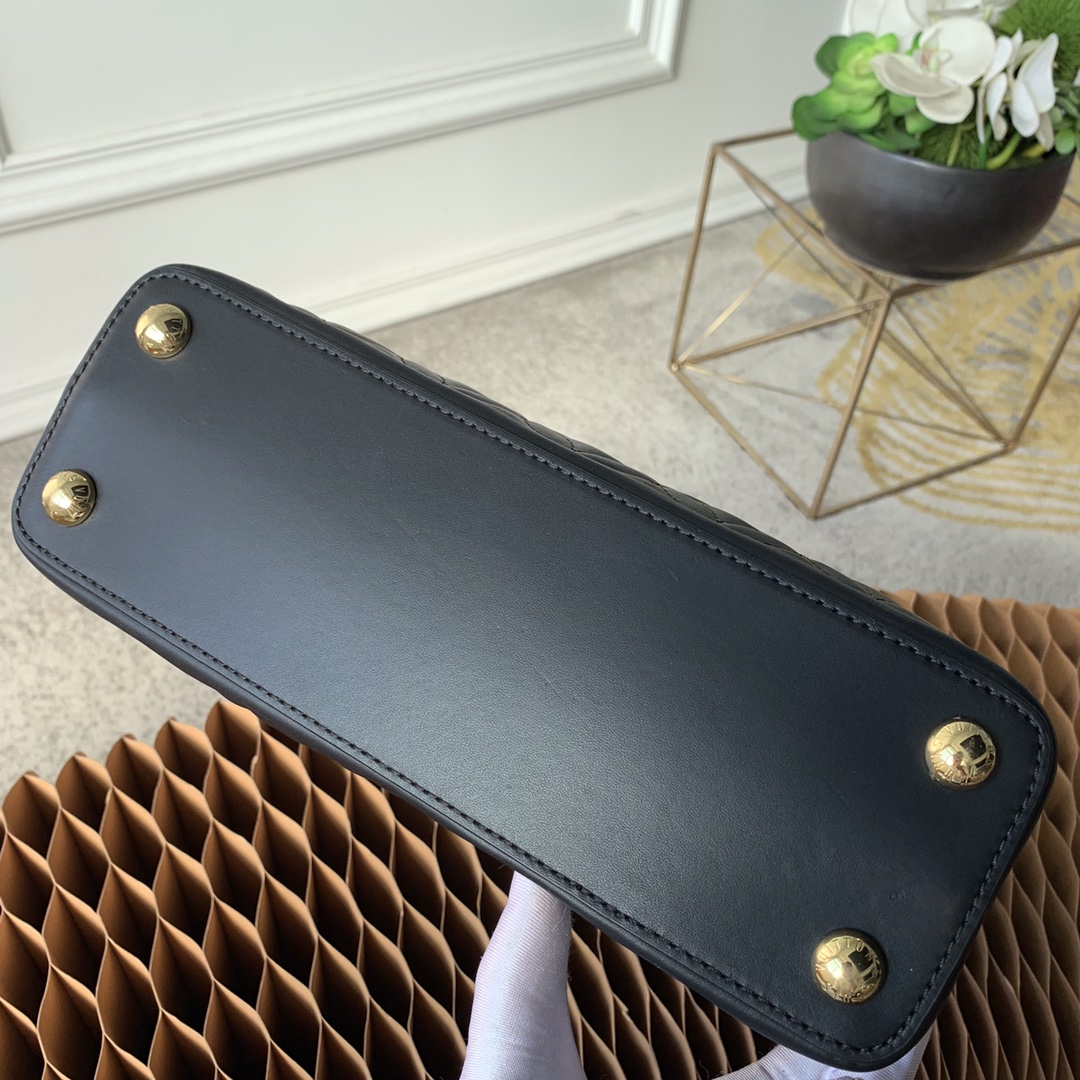 l0vis Vvtt0n capucines bb monogram flower black m55366 27 x 18 x 9 cm