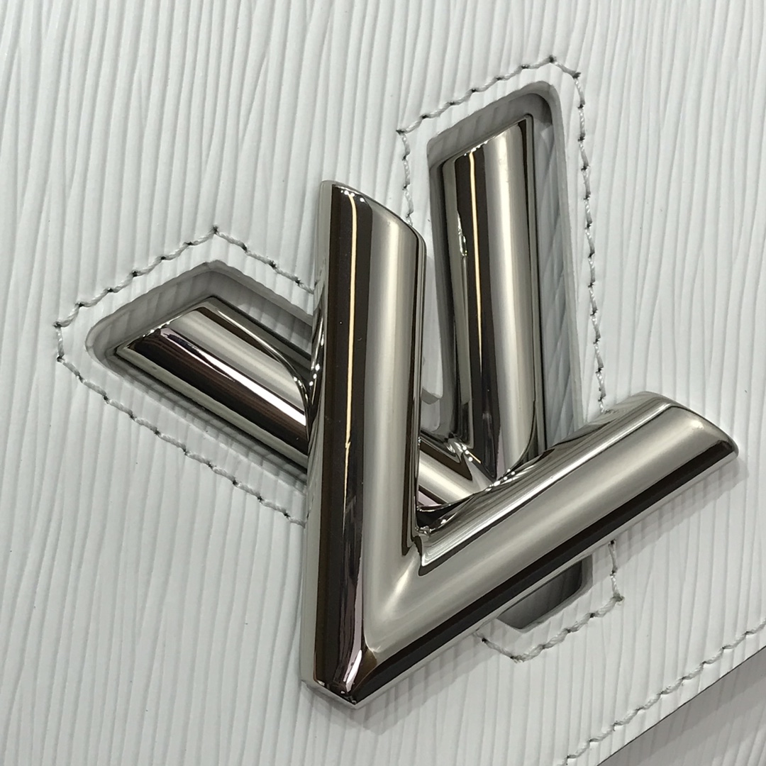 l0vis Vvtt0n twist mm epi cowhide leather white m55411 23 x 17 x 9.5 cm