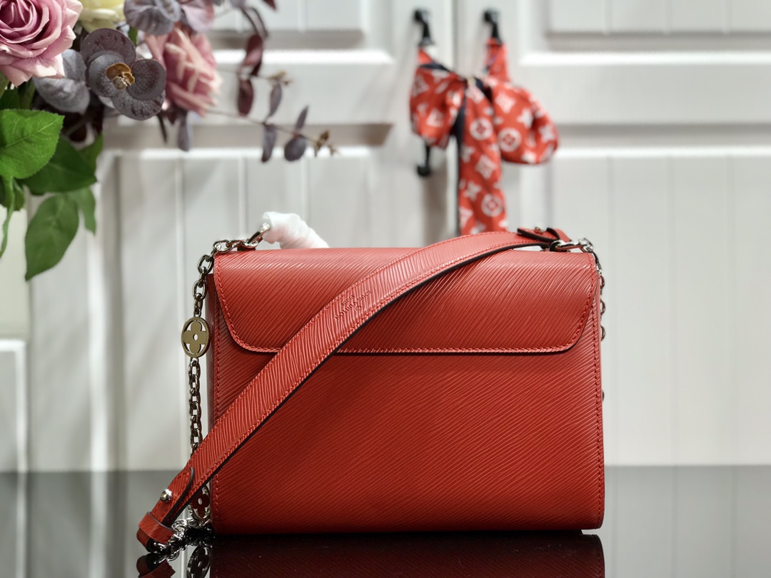 l0vis Vvtt0n twist mm epi cowhide leather red m55411 23 x 17 x 9.5 cm