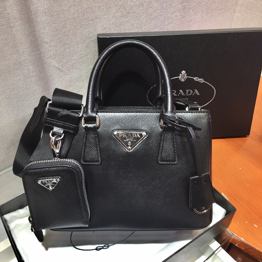 Pra*a mini galleria saffiano leather bag black 1ba296 23 x 16.5 x 10 cm