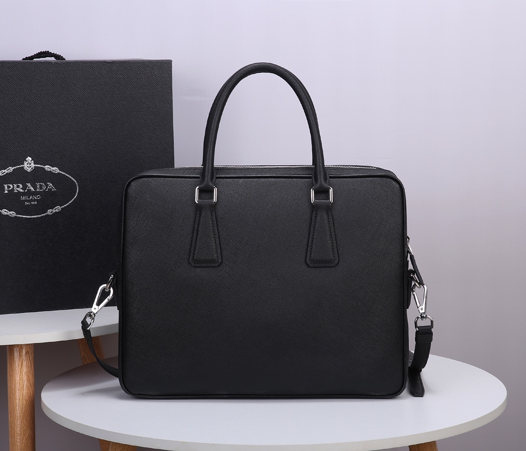 Pra*a briefcase crocodile pattern black 2ve365 36 x 28 x 4 cm