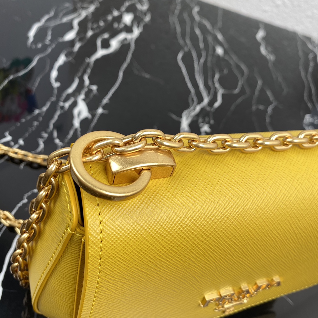 Pra*a saffiano leather shoulder bag golden metal yellow 1bd275 22 x 14 x 6.5 cm
