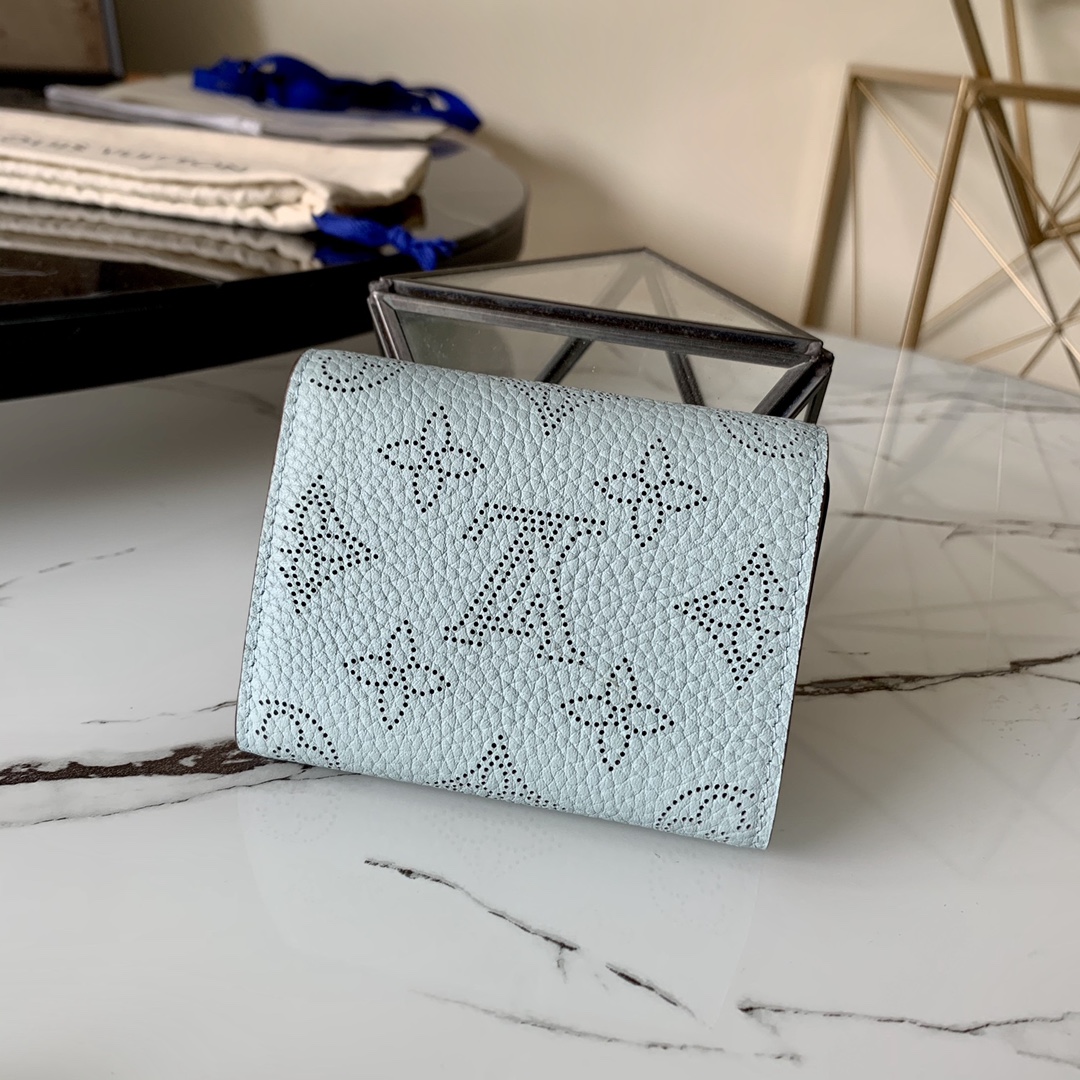 l0vis Vvtt0n iris xs wallet monogram perforations vert lagon m69033 9.8 x 7.8 x 1 cm