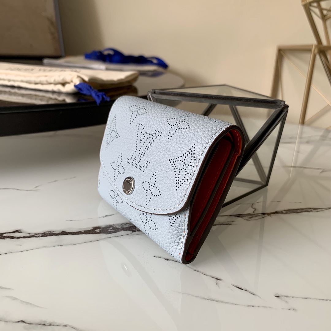 l0vis Vvtt0n iris xs wallet monogram perforations sky blue m69033 9.8 x 7.8 x 1 cm