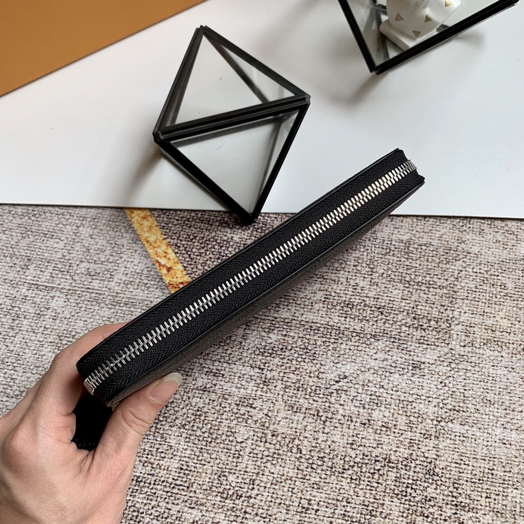 l0vis Vvtt0n zippy wallet monogram perforations mahina leather black m61867 19 x 10 cm