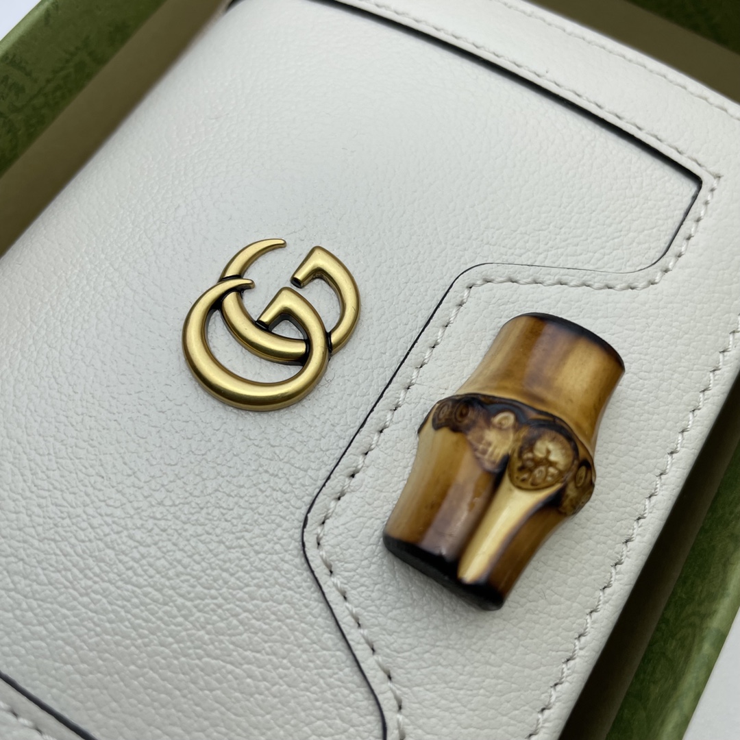 Gvc*1 diana card case wallet white 658244 11 x 8 x 2.5 cm