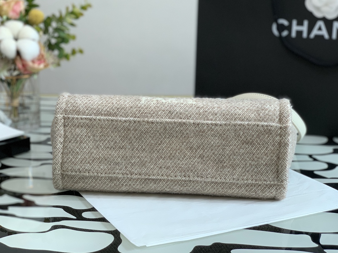 Ch**el deauville tote bag  grey 28 cm