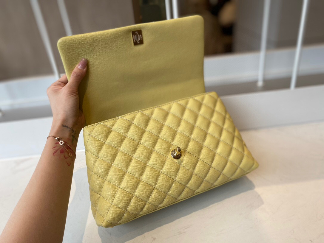 Ch**el small coco handle bag grained leather yellow a92991 28 cm